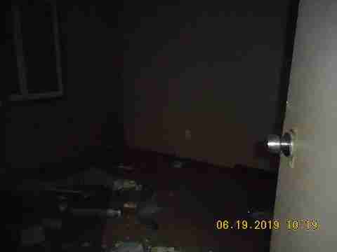 14040 Burt (17)_m.jpg